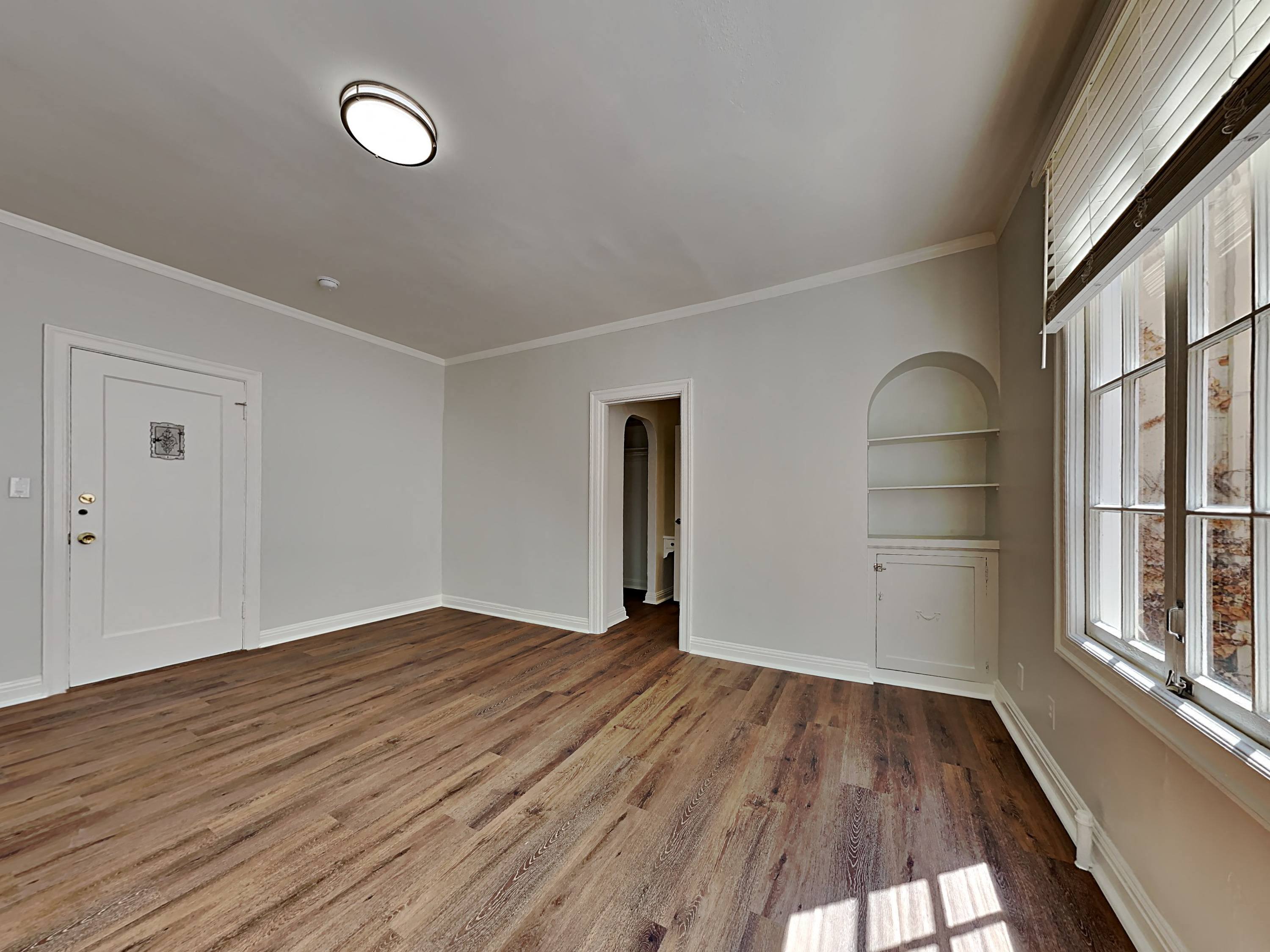 832 Erie Apartments photo 2